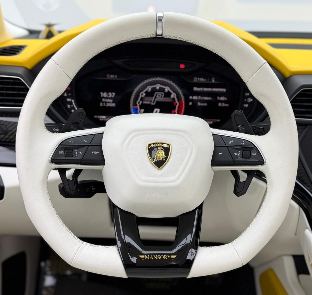 لامبورغيني اوروس STD 4.0T V8 2020 Lamborghini Urus Mansory Kit ,Warranty ,Service History ,Excellent Condition ,CANAD