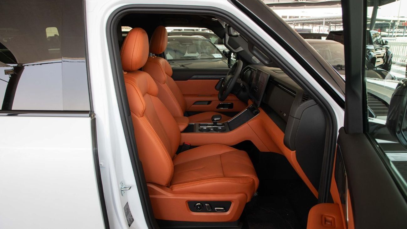 ROX 01 PRESTIGE VIP 7SEATS 1.5L PLUG-IN LONG RANGE FOR LOCAL
