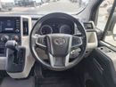 Toyota Hiace TOYOTA HIACE COMMUTER VAN RIGHT HAND DRIVE(PM02363)