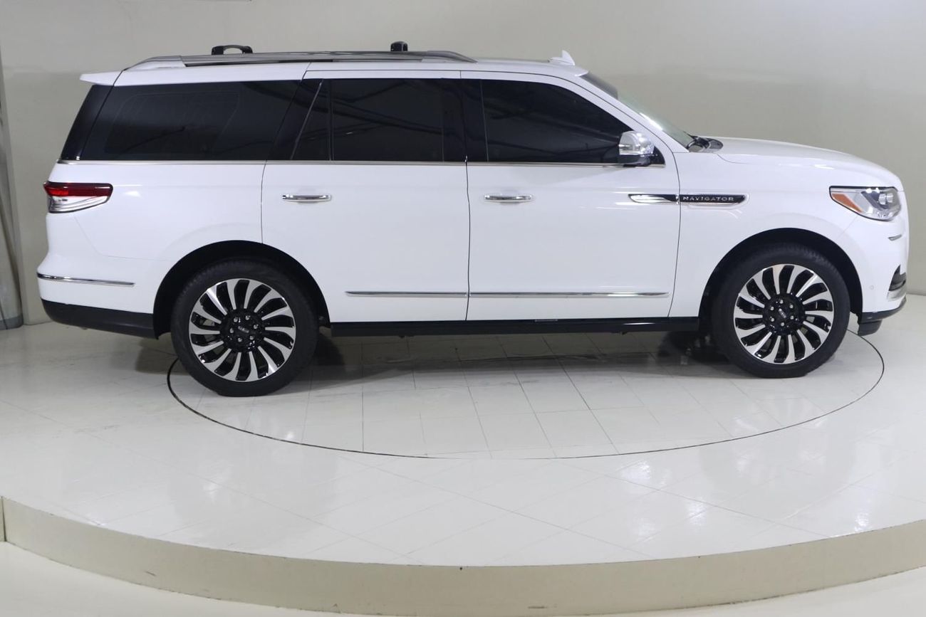 Lincoln Navigator N1924 NAVIGATOR PRESIDENTIAL 3.5L TWIN TURBO