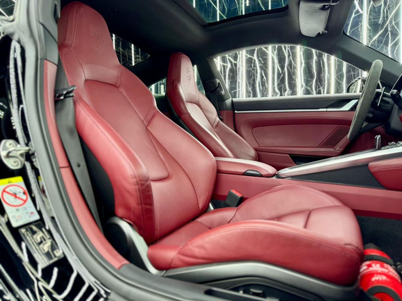 Porsche 911 Carrera 3.0L (444 HP) Coupe 2020 Porsche 911, Warranty, Just Been Serviced, Excellent Condition, GCC