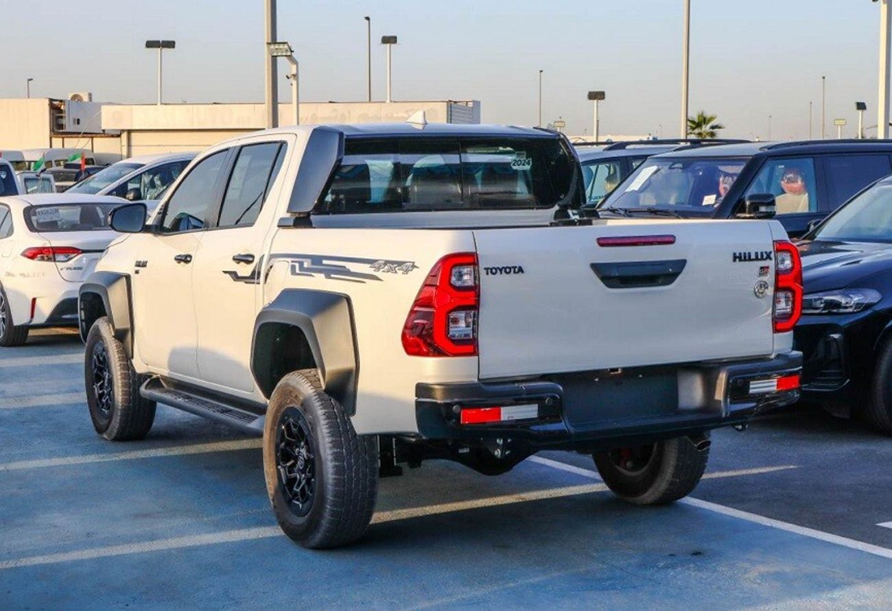 Toyota Hilux 4.0L GR PICKUP 4WD (PETROL)