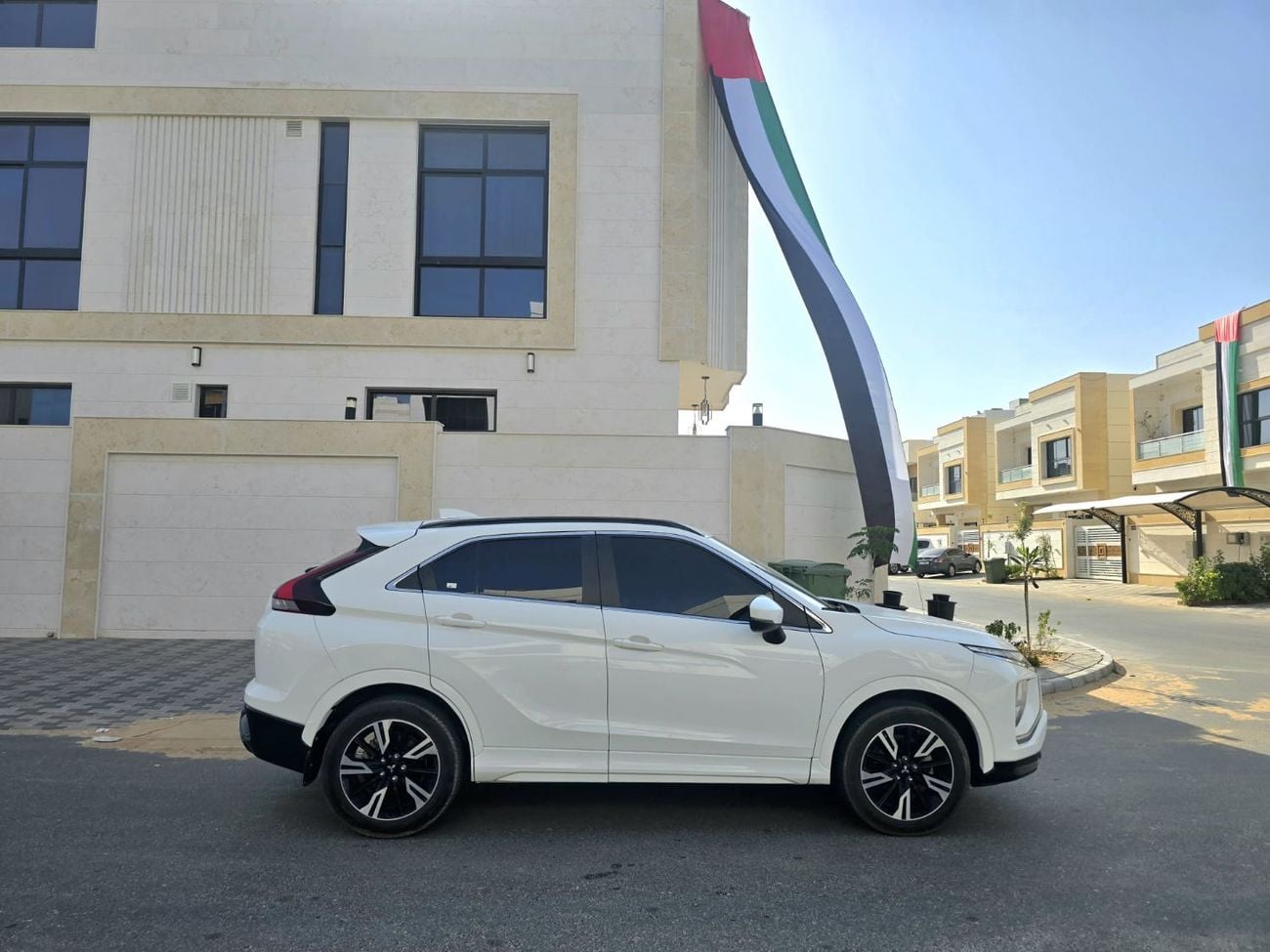 ميتسوبيشي إكلبس كروس 1.5T GLS (Mid Option)