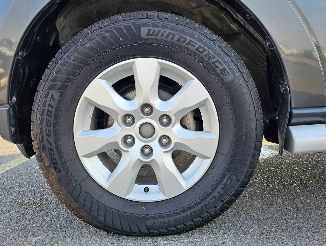 Mitsubishi Pajero GLS 3.5/ 4WD/ DVD CAMERA/ LOW MILEAGE/ 861 MONTHLY /LOT#701811