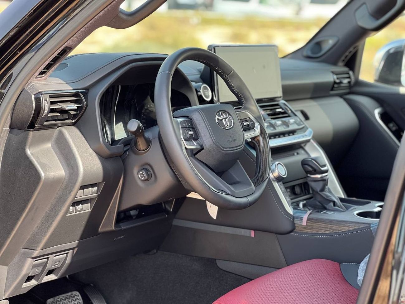 Toyota Land Cruiser VXR 3.5L TWIN TURBO PTR A/T // 2024 // FULL OPTION WITH 360 CAMERA COOLING & HEATED SEATS // SPECIAL