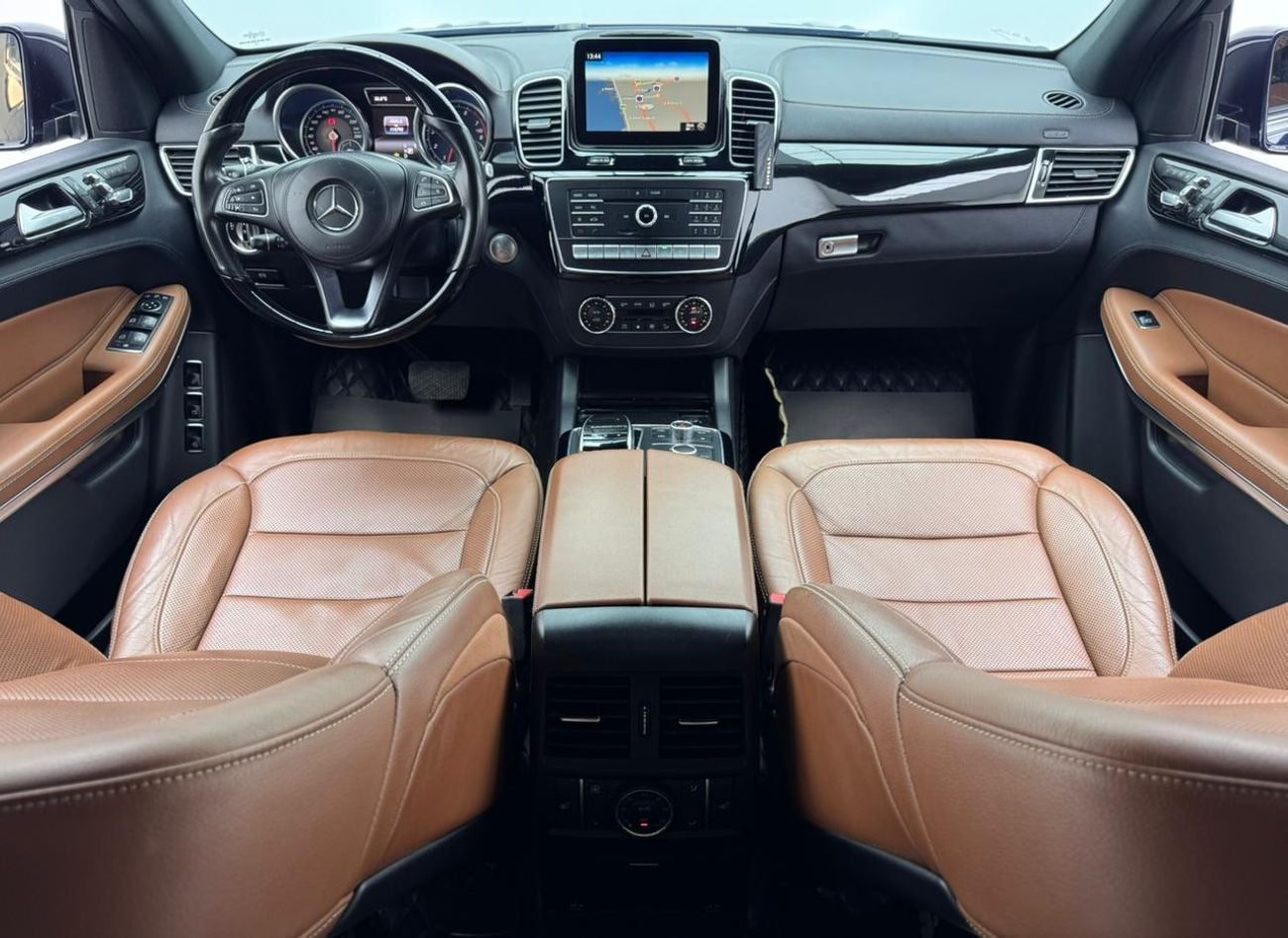 Mercedes-Benz GLS 500 Std 4.7L 2018 Mercedes-Benz GLS500 4MATIC, Service History, Excellent Condition, 7 Seater, GCC