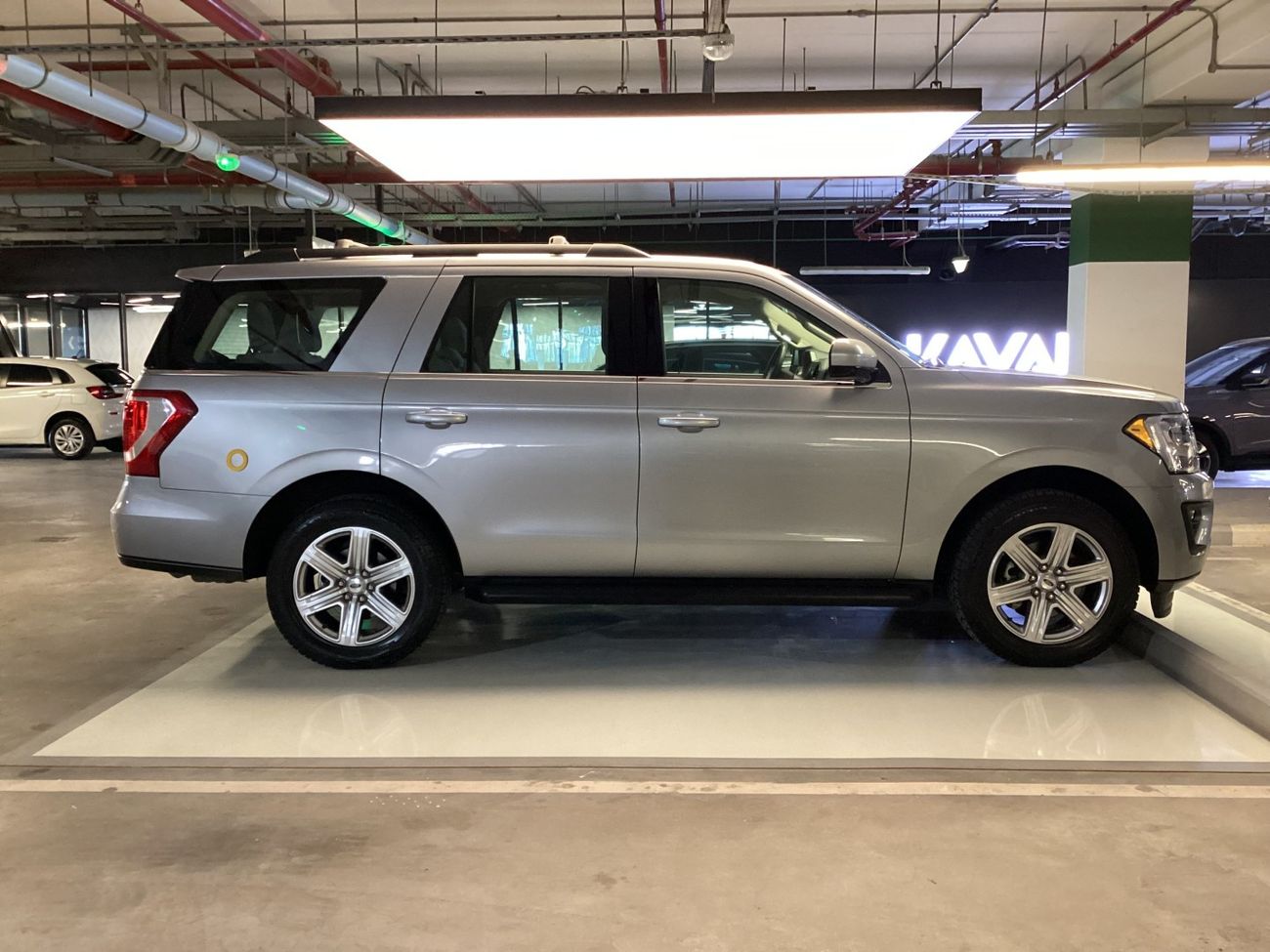 Ford Expedition XLT Standard | Guaranteed Warranty | 0 Down Payment