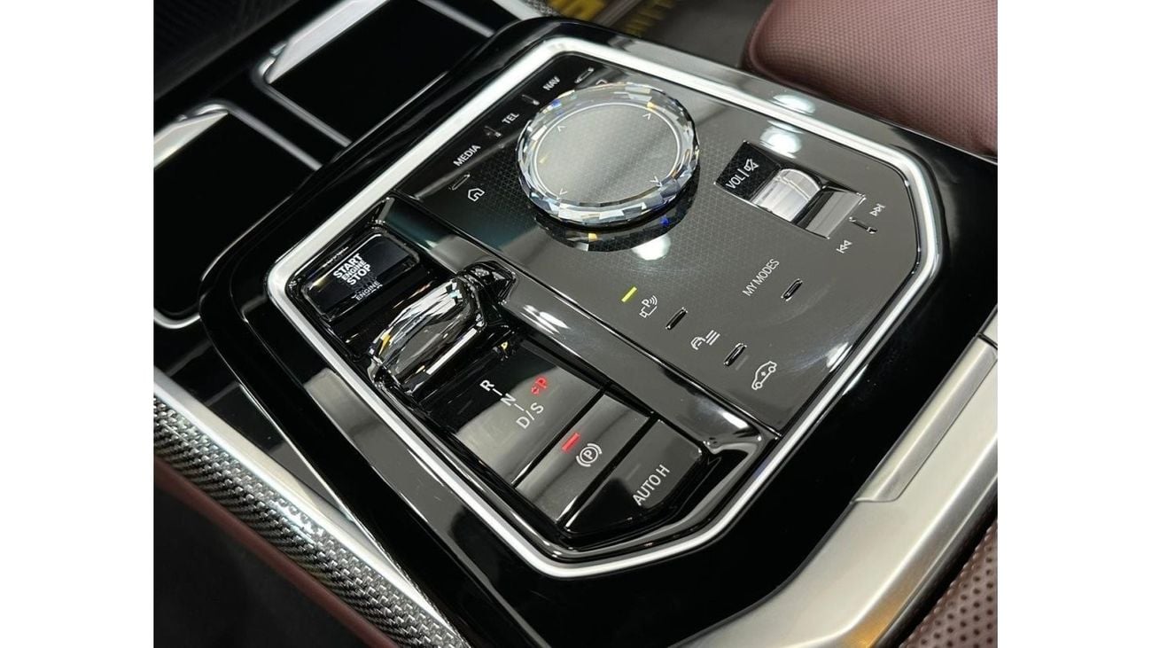 BMW 735 2023 BMW 735i M-Kit , Aug 2027 Agency Warranty  ,Full Agency Service HIstory, GCC