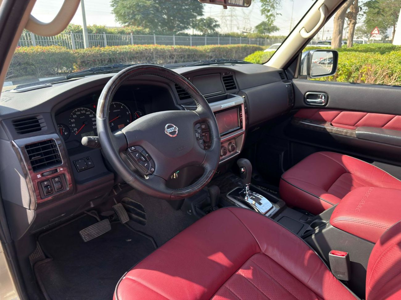 Nissan Patrol Safari Super Safari 4.8L A/T GCC SPEC NEAT AND CLEAN