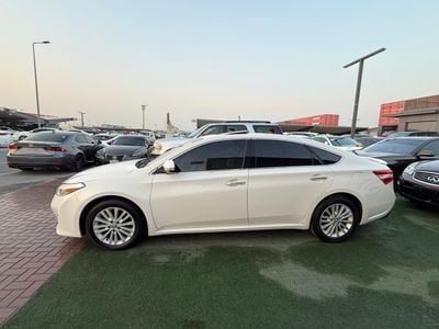 Toyota Avalon LIMITED First Owner Showroom Condition
