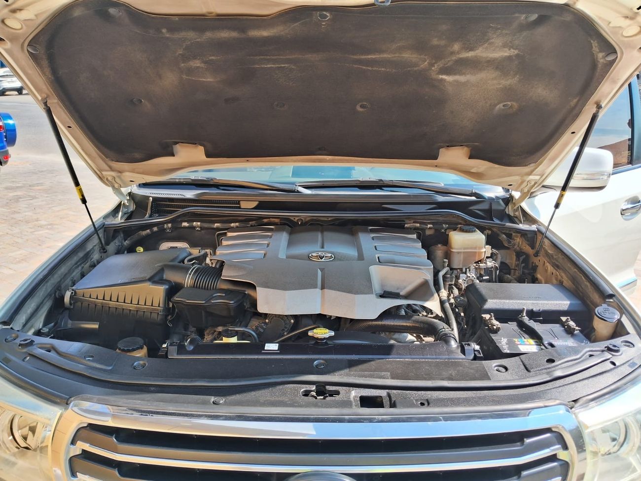 تويوتا لاند كروزر GXR 5.7L AWD