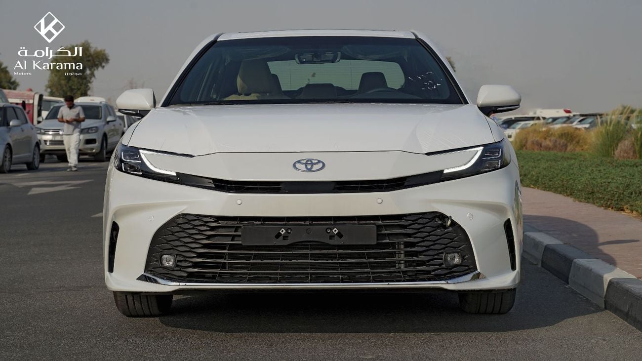 Toyota Camry LE 2.5L Gasoline  | Sun Roof | Power Seat | 17inch Alloy wheel | GCC Specs