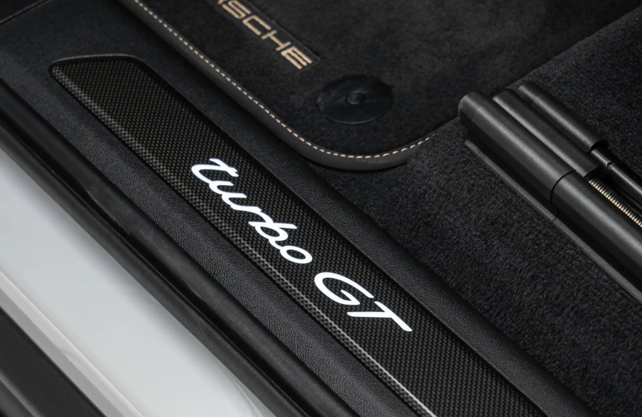 Porsche Cayenne 4.0L V8 Twin-Turbocharged Engine