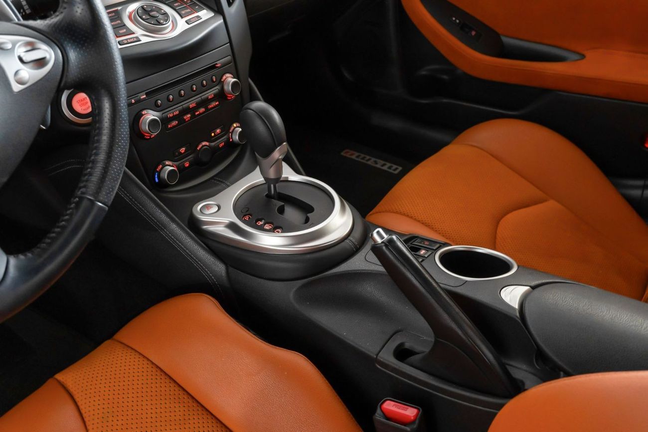 Nissan 370Z Std 3.7L (328 HP) A/T