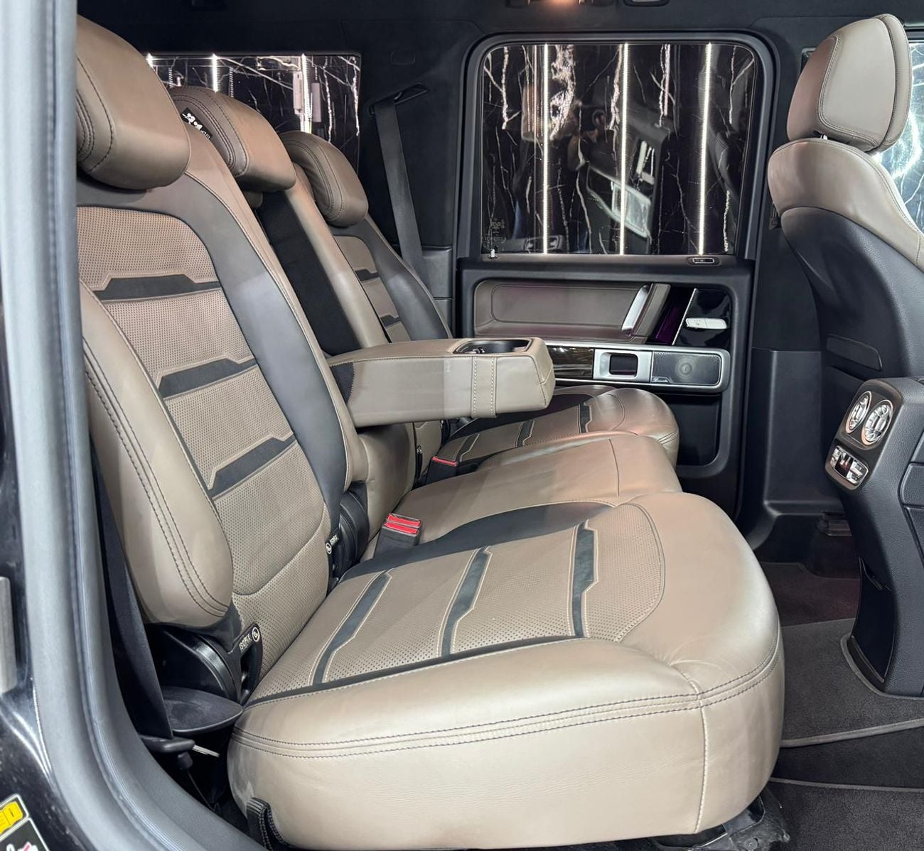 Mercedes-Benz G 63 AMG Std 4.0L