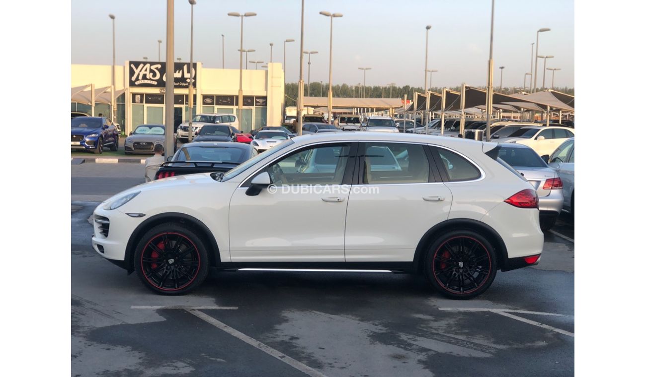 بورش كايان بورش كايين تيربو موديل 2011 خليجي فل مواصفات فتحه سقف وكراسي جلد ومثبت سرعه وتحكم كهربي كامل ونظام ص