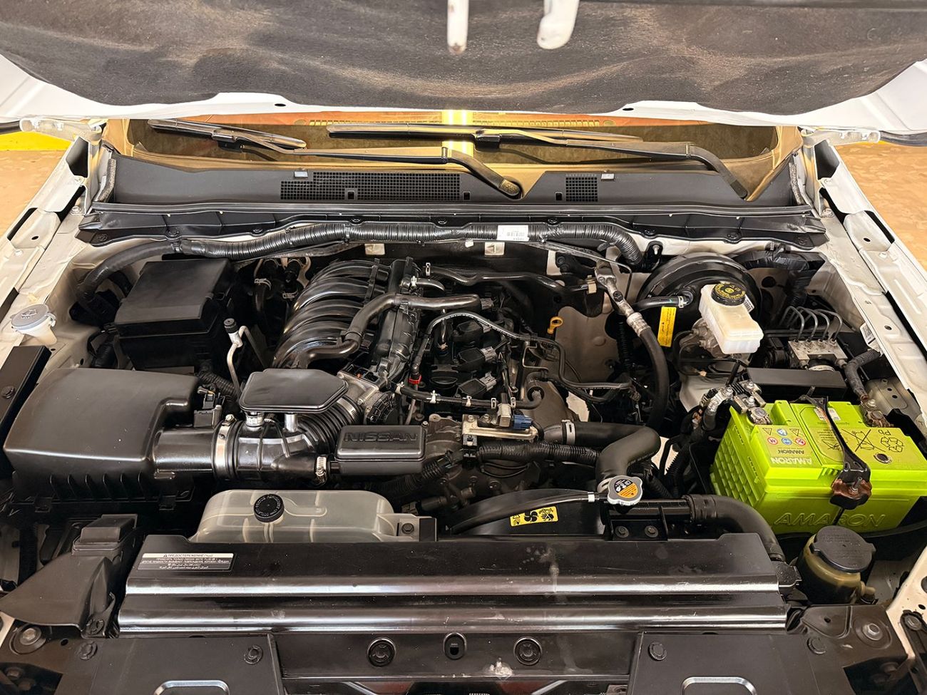 Nissan Navara Std 2.5L 4WD A/T