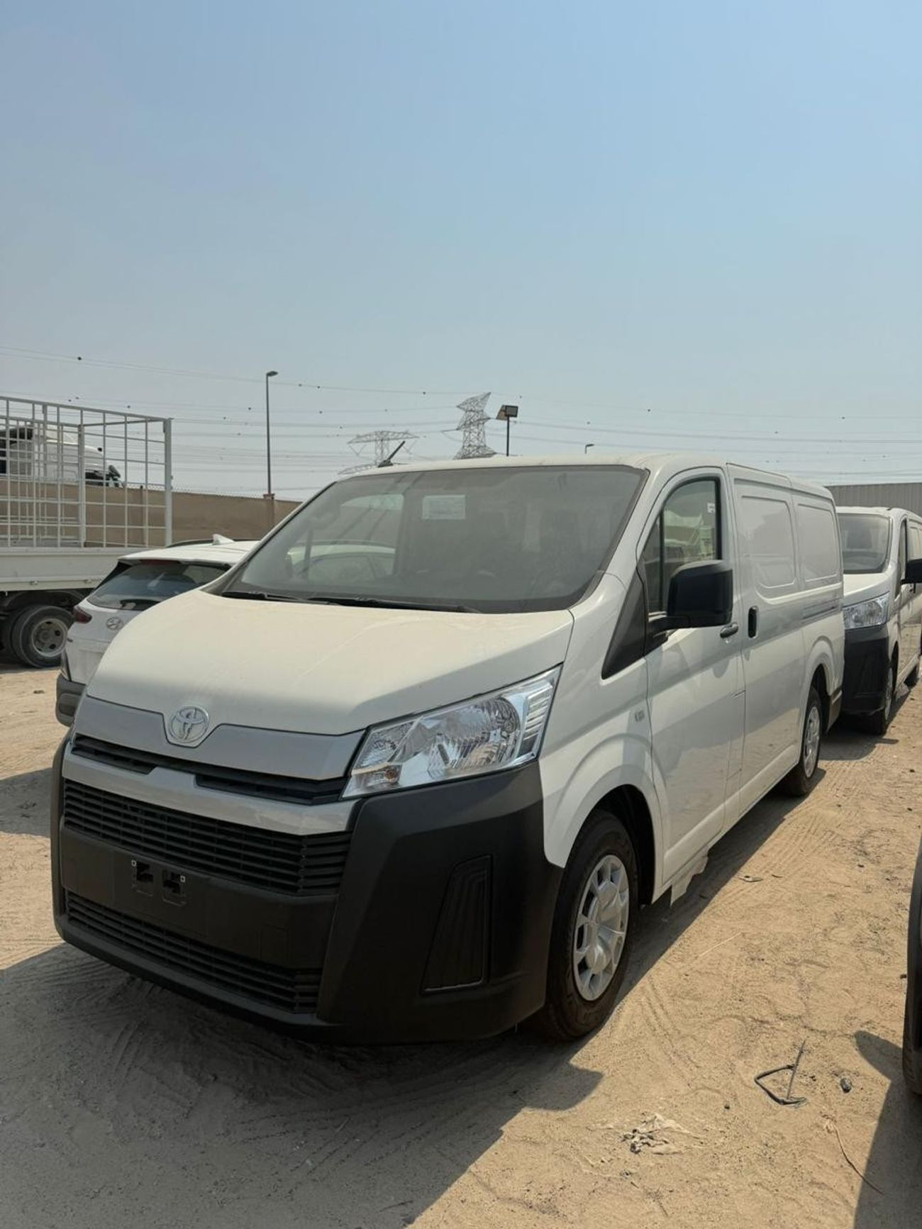 تويوتا هاياس 3.5L CARGO STANDARD ROOF MANUAL TRANSMISSION