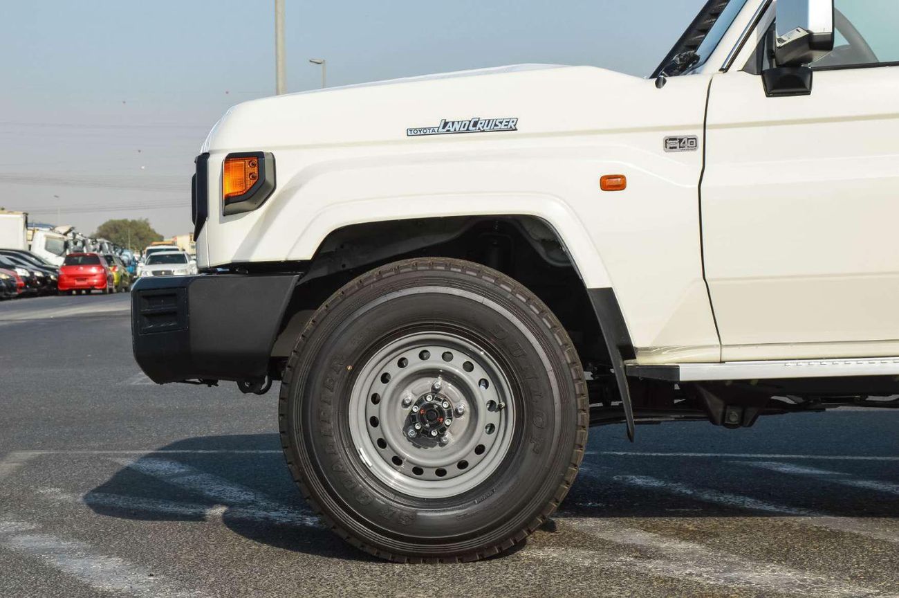 Toyota Land Cruiser 70 TOYOTA LAND CRUISER 76 2.8L 4WD DIESEL AT SUV 2025