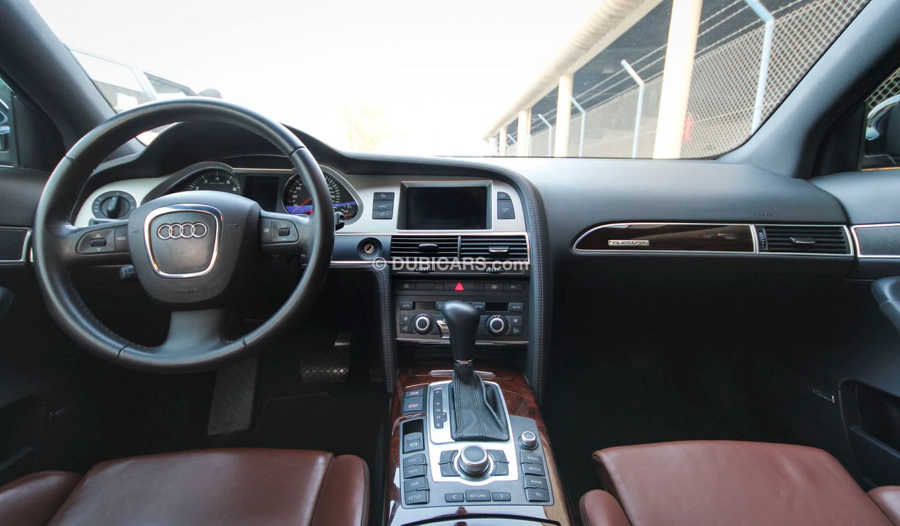 Audi A6 3.2 L Quattro