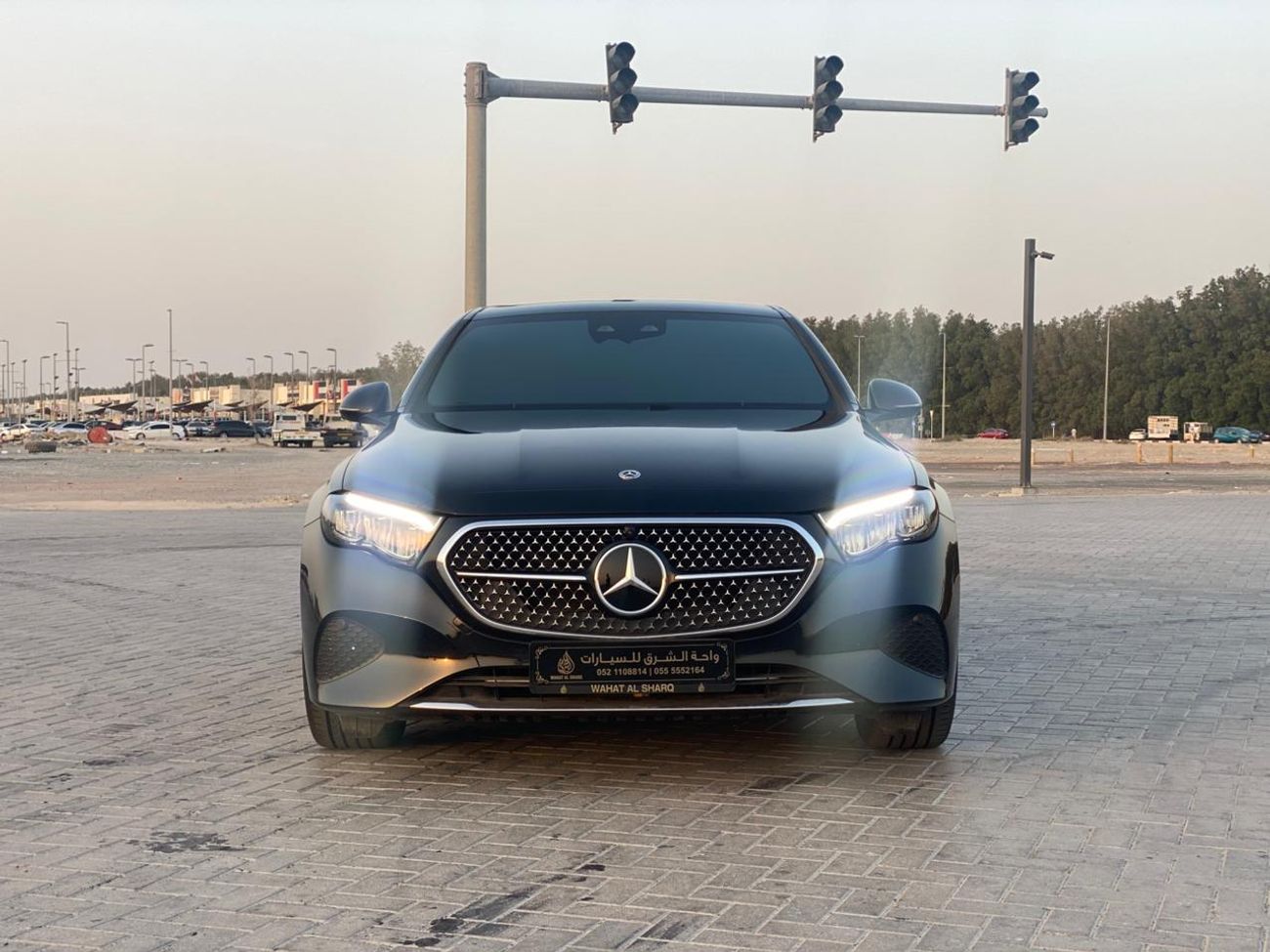 Mercedes-Benz E200 2.0L