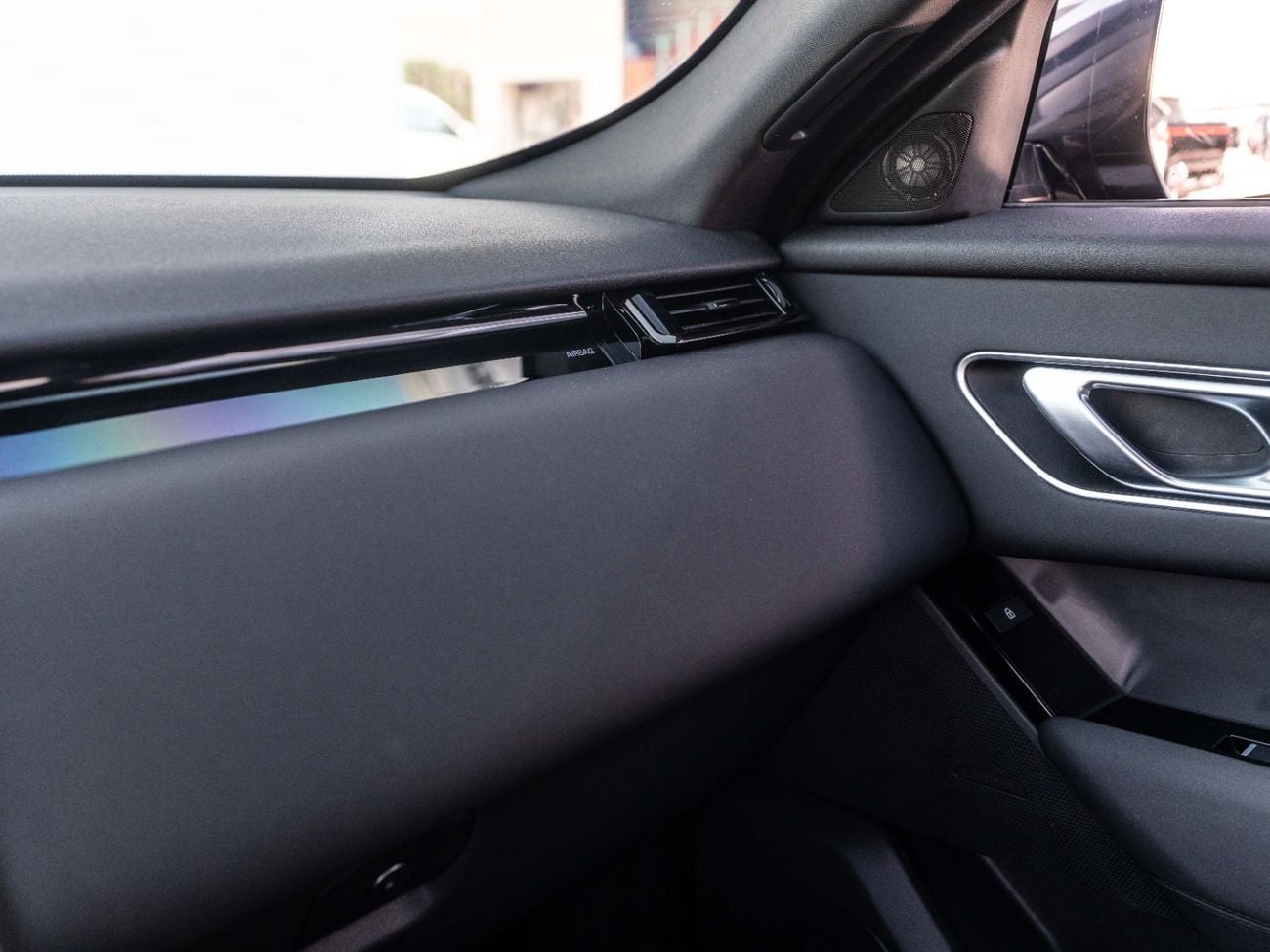 Land Rover Range Rover Velar R-DYNAMIC SE