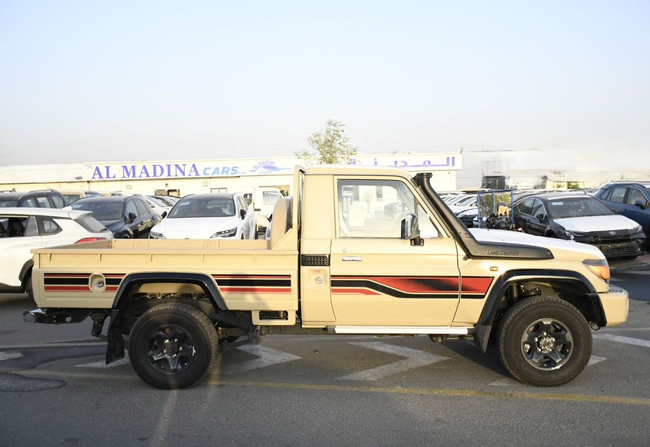 Toyota Land Cruiser Pick Up 79 4.5L V8 MT Diff lock Full option