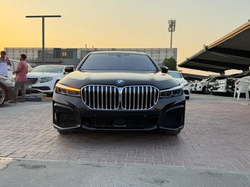 بي أم دبليو 750Li Luxury M Sport Package 4.4L