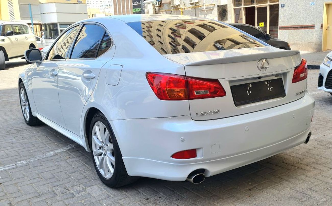 Lexus IS300 LEXUS IS300 GCC FULL OPTION  2008