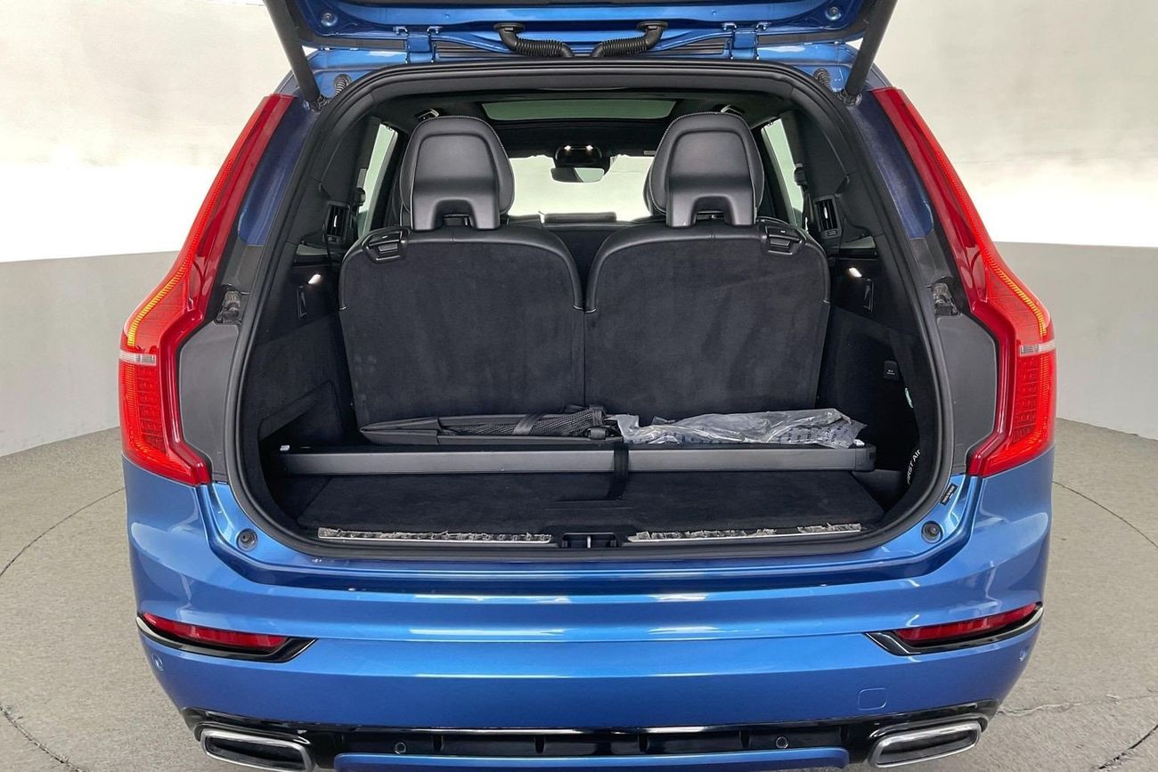 فولفو XC 90 T6 R Design | National Day Celebration | شامل الضمان | 0 ﺪﻔﻋﺓ ﺃﻮﻟﻯ