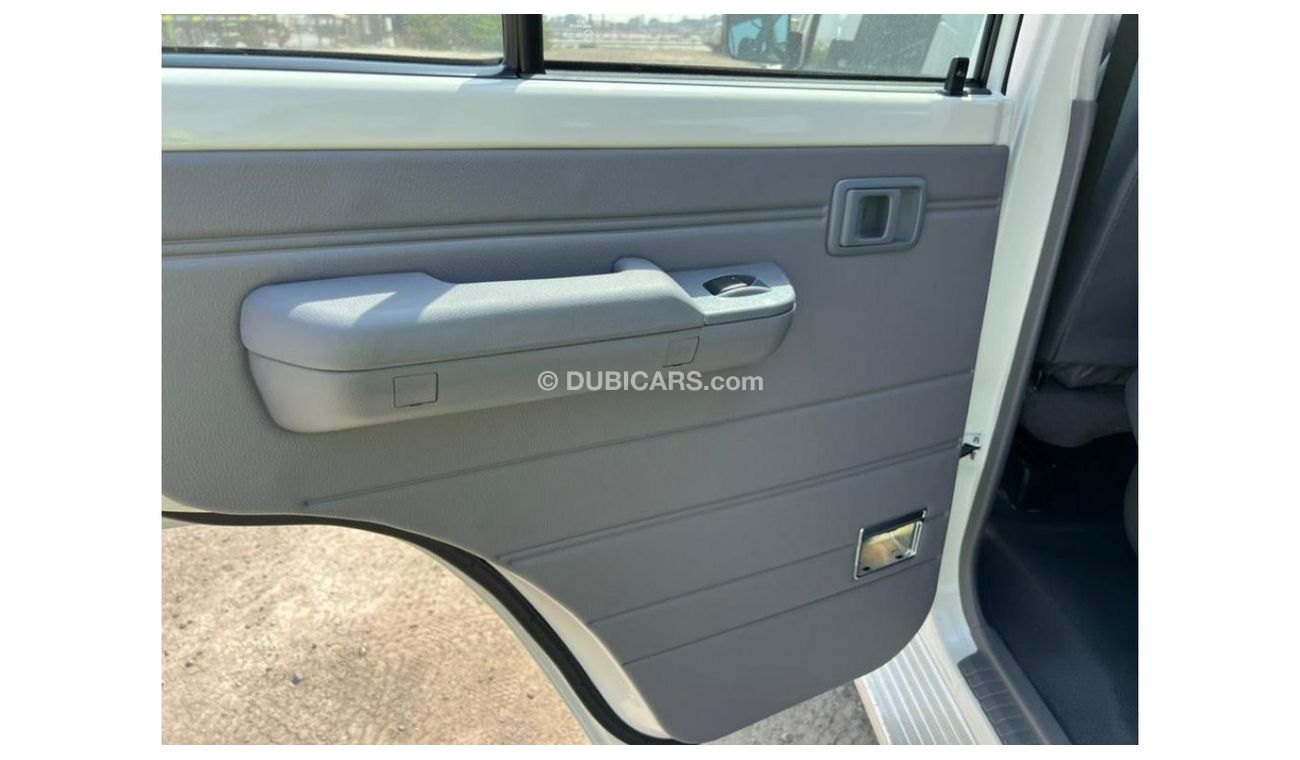 Toyota Land Cruiser 70 TOYOTA LC HTOP HZJ76 4.2 V6