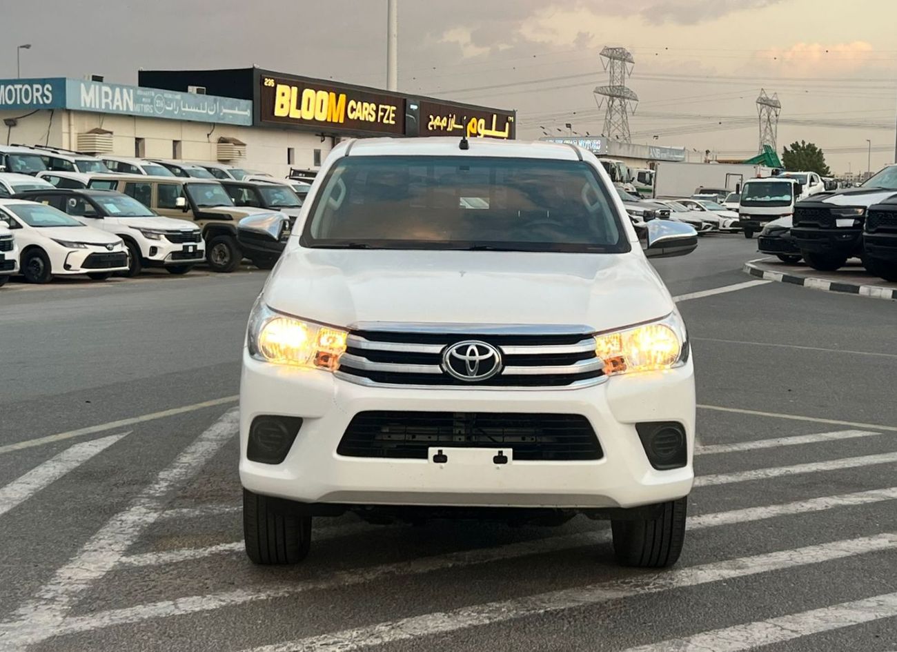 Toyota Hilux 2022 Toyota Hilux GL 2.7L V4 GCC - 4x4 AWD Original Paint - Patrol Automatic
