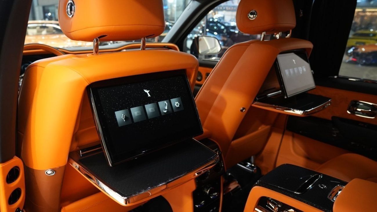 Rolls-Royce Cullinan | Black Badge - 2025 | NEW SPECIAL CLOUD INTERIOR | SPECIAL ORDER | FULL OPTION | PERFECT CONDITION