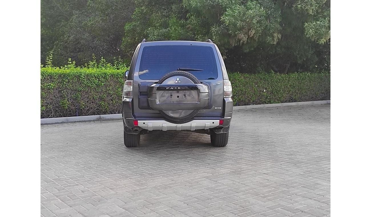 Mitsubishi Pajero GLS 3.5L (186 HP) (7 Seater) Mitsubishi pajero 2013  full automatic