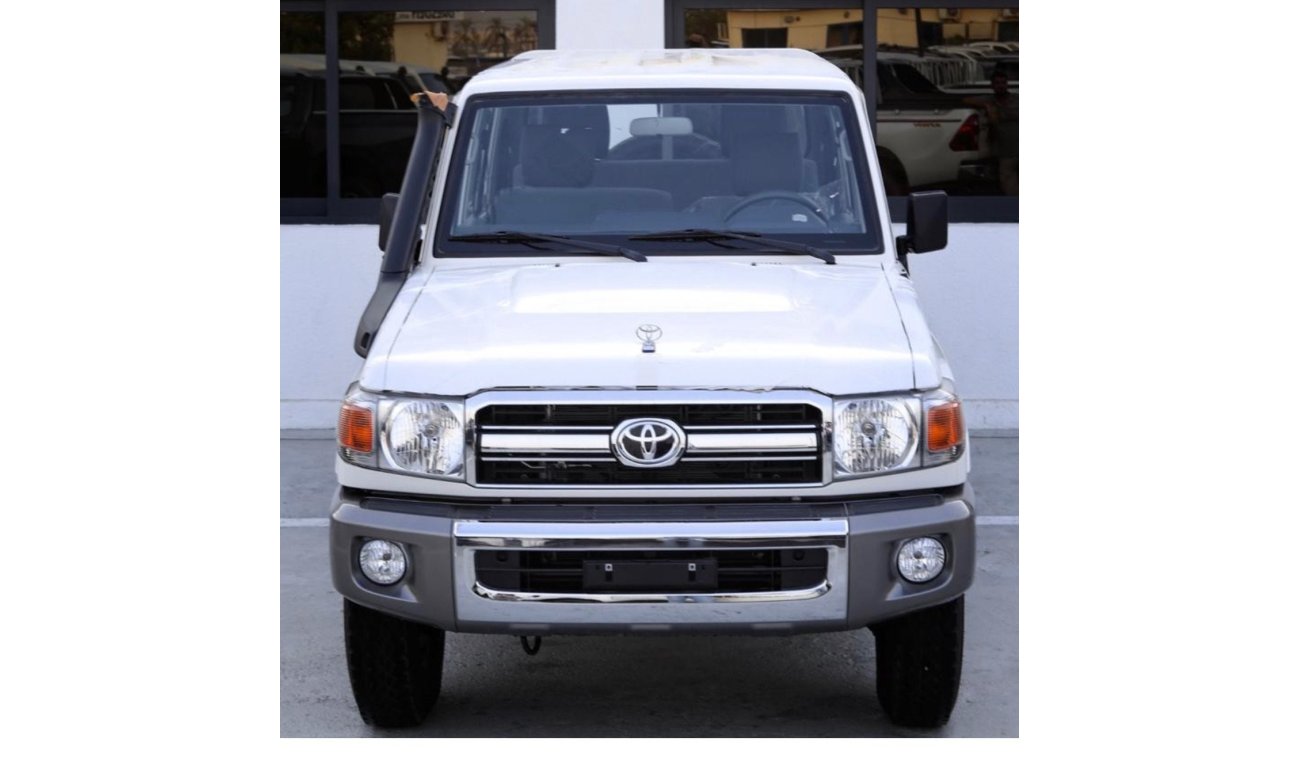 Toyota Land Cruiser Pick Up DC 4.2