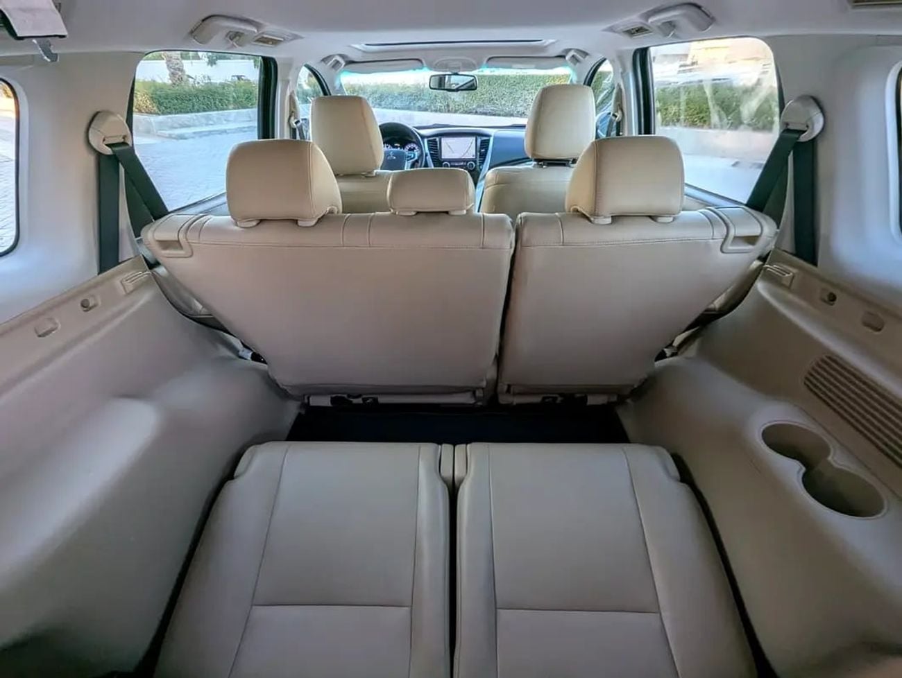 ميتسوبيشي مونتيرو سبورت FULL OPTION GLS TOP GCC IN EXCELLENT CONDITION