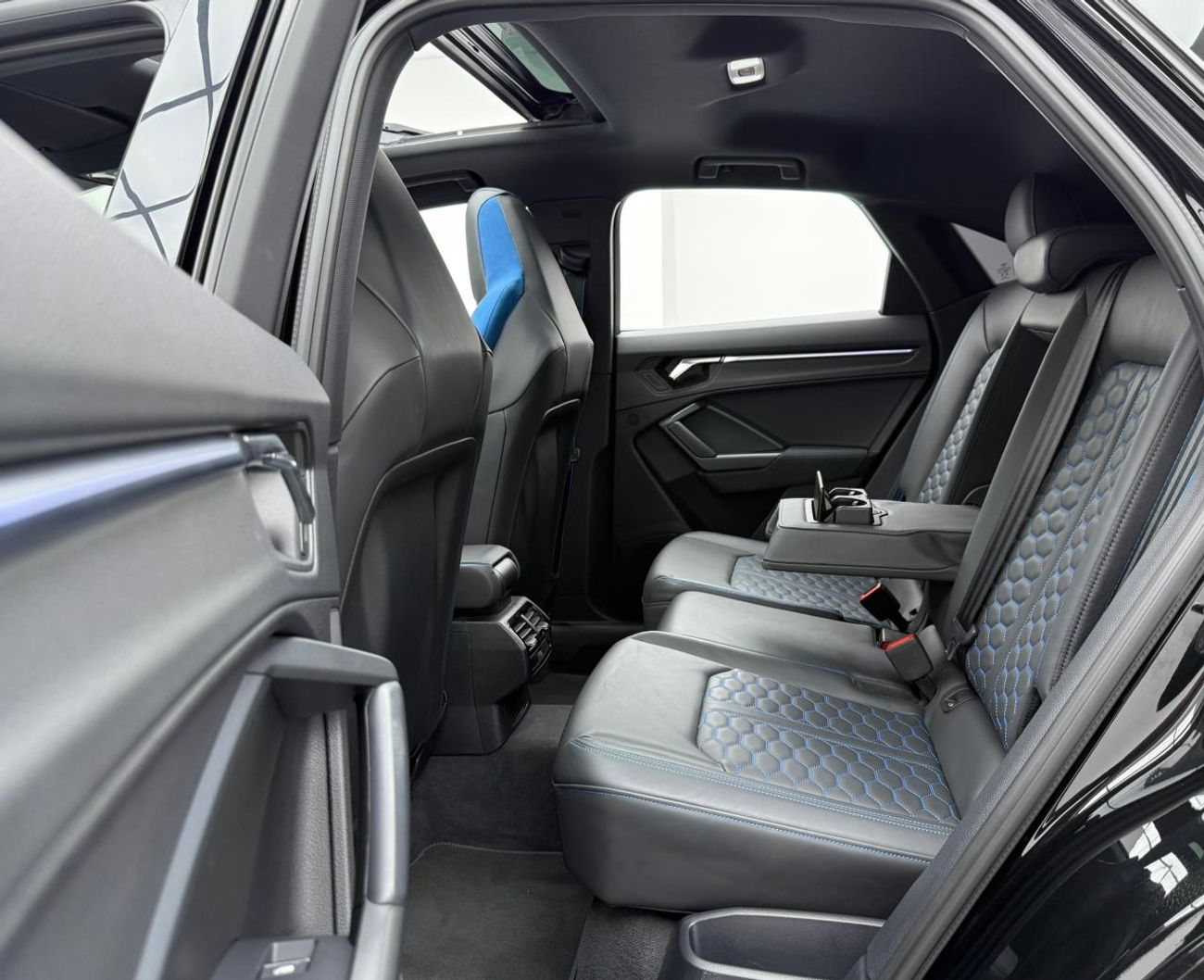 أودي RSQ3 TFSI quattro 2.5L SUV 2023 Audi RSQ3 2.5 TFSI Quattro ,Agency Warranty+Service Contract ,Excellent C