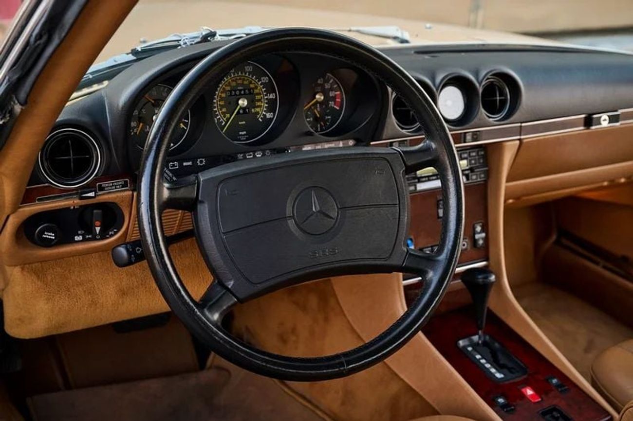 Mercedes-Benz SL 560