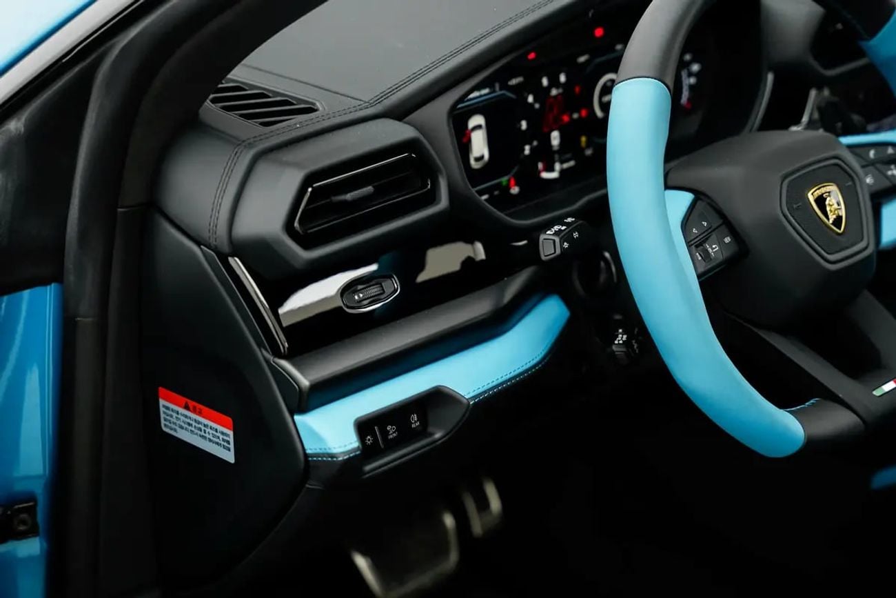 Lamborghini Urus SE 4.0T V8 Hybrid SE