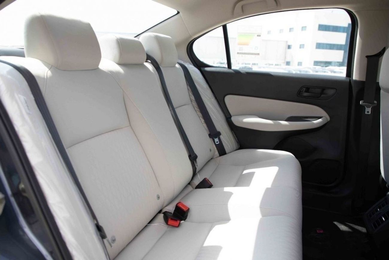Honda City 2024 Honda City 1.5 LXS AT - Platinum White Inside Ivory