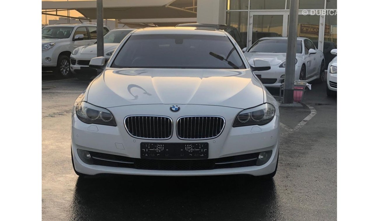 BMW 528i BMW 528 model 2011GCC car prefect condition full option low mileage