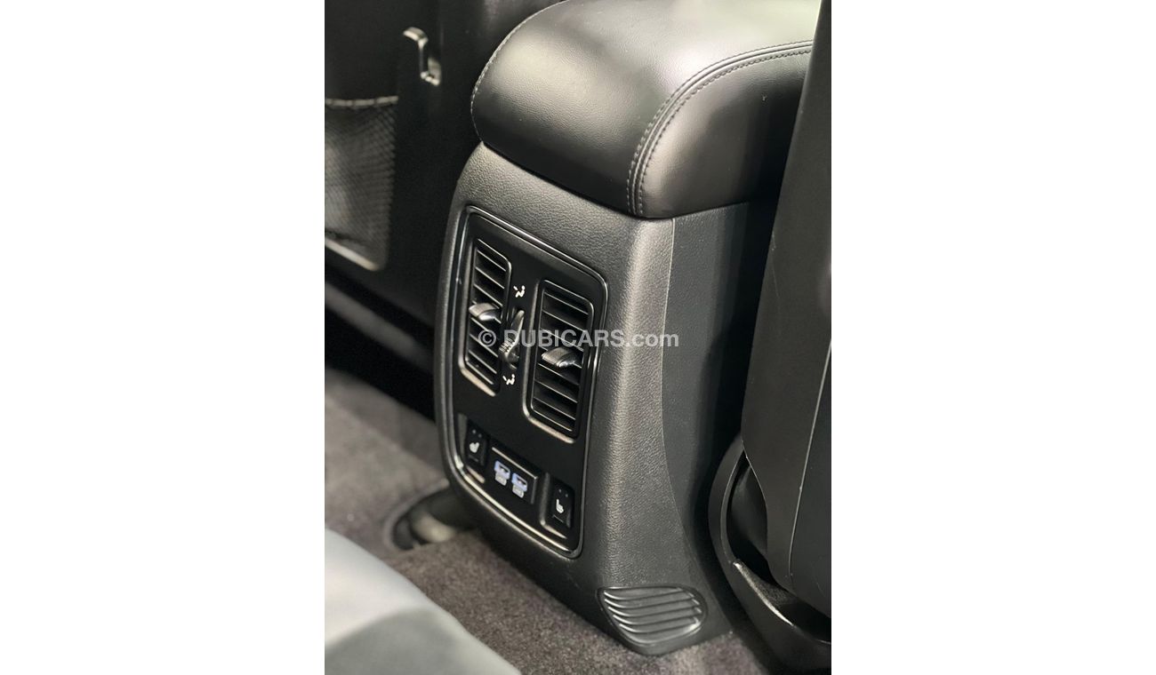 Jeep Grand Cherokee 2017 Jeep Grand Cherokee Night Eagle Edition, Warranty, Full Jeep Service History, GCC