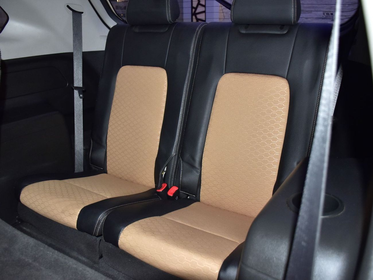 شيفروليه كابتيفا EXCELLENT DEAL for our Chevrolet Captiva LT ( 2017 Model ) in Black Color GCC Specs