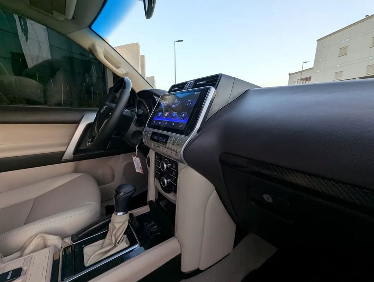 Toyota Prado TX-L Facelifted With Interior And Exterior TXL GCC Specs In excellent Condition