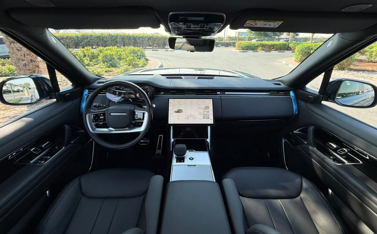 Land Rover Range Rover SE P360 3.0L RANGE ROVER VOGUE SE P360 | BRAND NEW | MODEL: 2025 | GCC SPECS | 5 YEARS WARRANTY AND