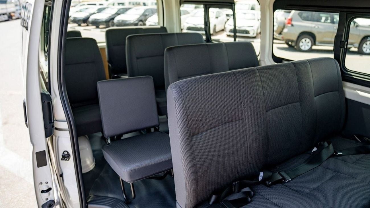 Toyota Hiace HIACE 2.5L STANDER SETER DIESEL 2025