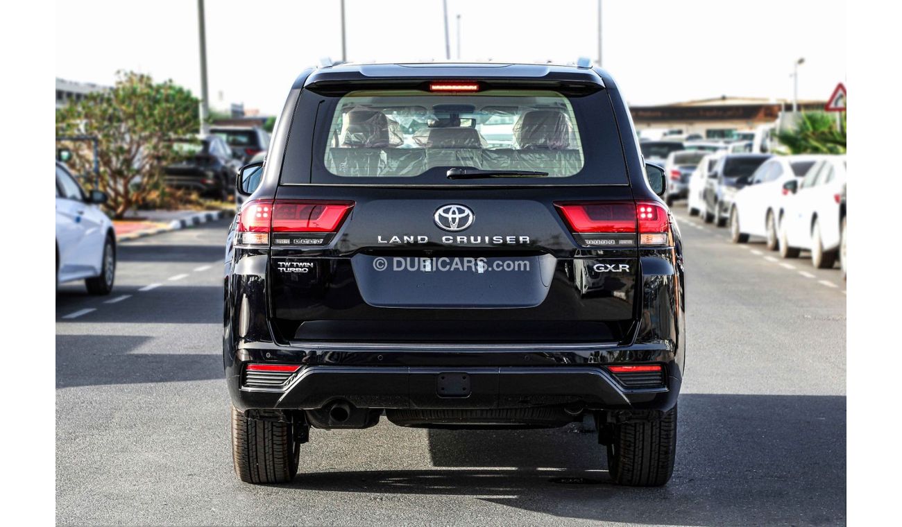 Toyota Land Cruiser 2022 Toyota LC300 3.3 Twin Turbo GXR 20" Alloy Diesel AT - Black inside beige