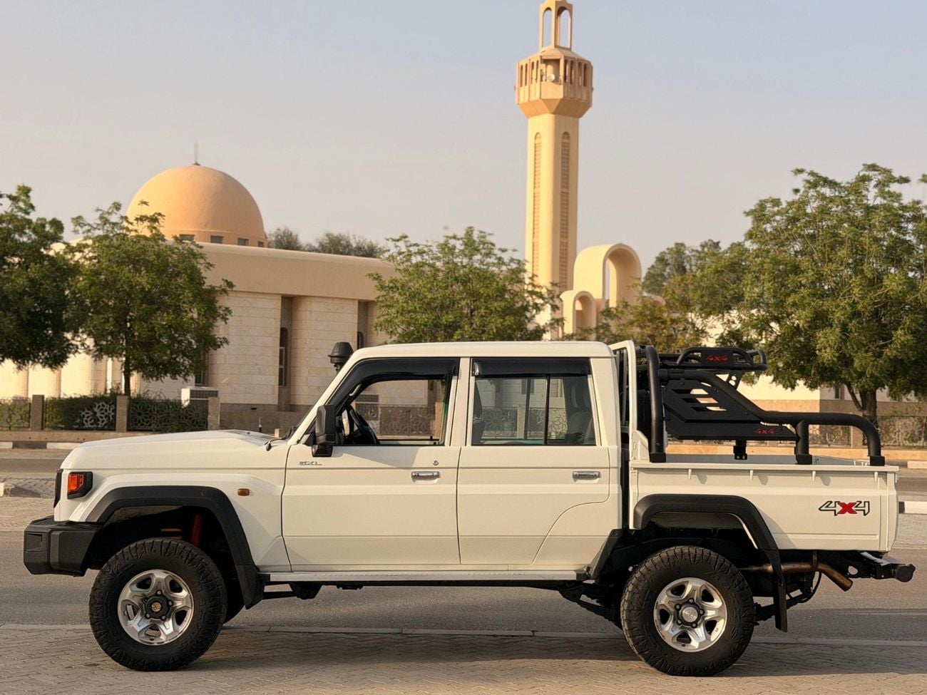 Toyota Land Cruiser GXL export from Australia
