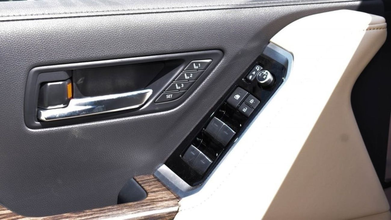 تويوتا لاند كروزر Toyota Land Cruiser LC300 VXR 3.3 Diesel Twin Turbo Color Bronze Interior Beige