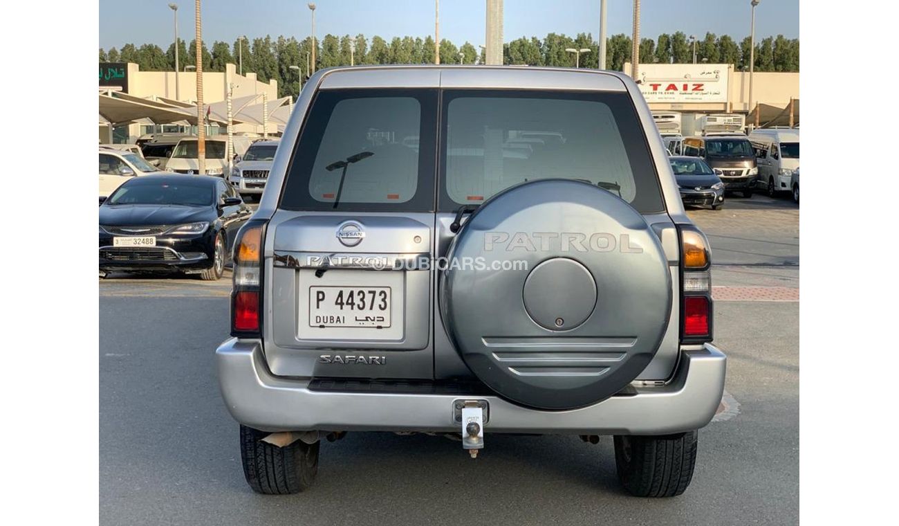 نيسان باترول سفاري نيسان باترول سفاري موديل 2012 خليجي بحالة جيدة